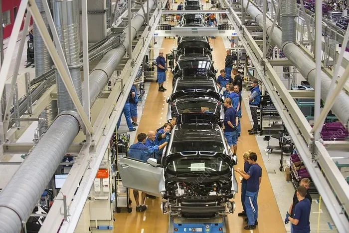 How Long Does a Factory Take to Build a Car From Scratch