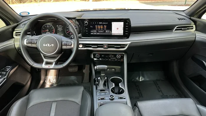 Does the Kia K5 Have Heated Seats for Cold Weather