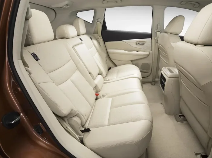 Does Nissan Murano Have Third Row Seating Available