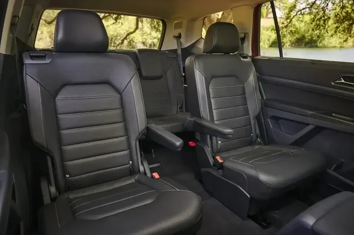 Does the Volkswagen Atlas Have Captain Chairs or Not